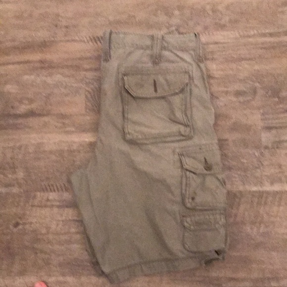 Eddie Bauer military green cargo shorts w36 - Picture 3 of 3